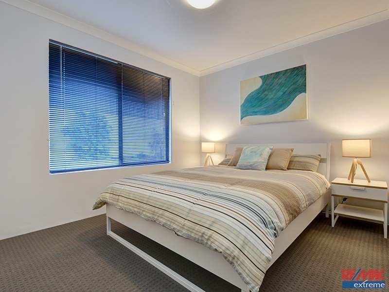 22 Chucklebud Street, Banksia Grove WA 6031