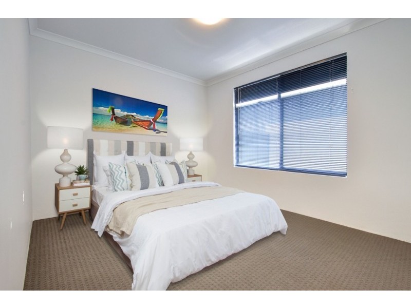 22 Chucklebud Street, Banksia Grove WA 6031