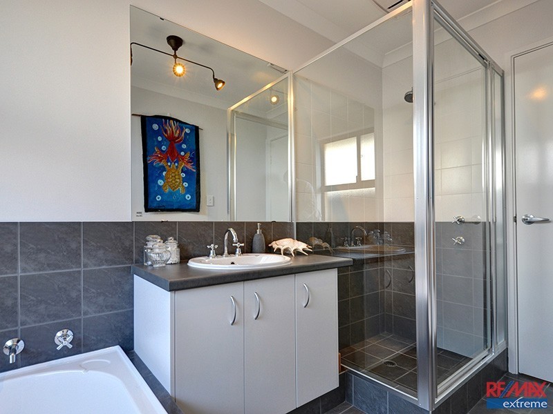 22 Chucklebud Street, Banksia Grove WA 6031