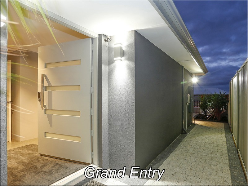 7 Comito Bend, Alkimos WA 6038