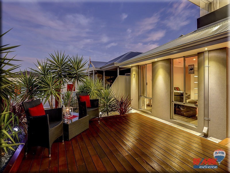 7 Comito Bend, Alkimos WA 6038