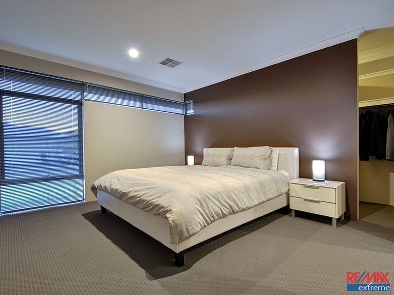 11 Nutcote Rd, Banksia Grove WA 6031