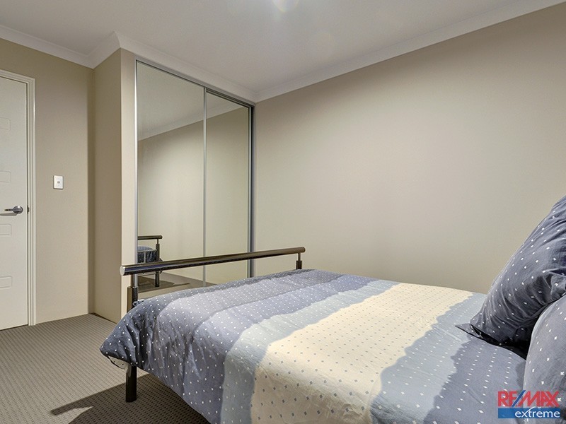 11 Nutcote Rd, Banksia Grove WA 6031