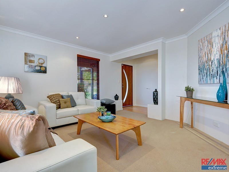 86 Willespie Drive, Pearsall WA 6065