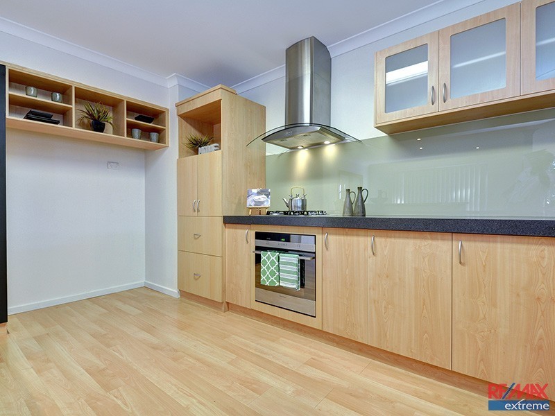 86 Willespie Drive, Pearsall WA 6065