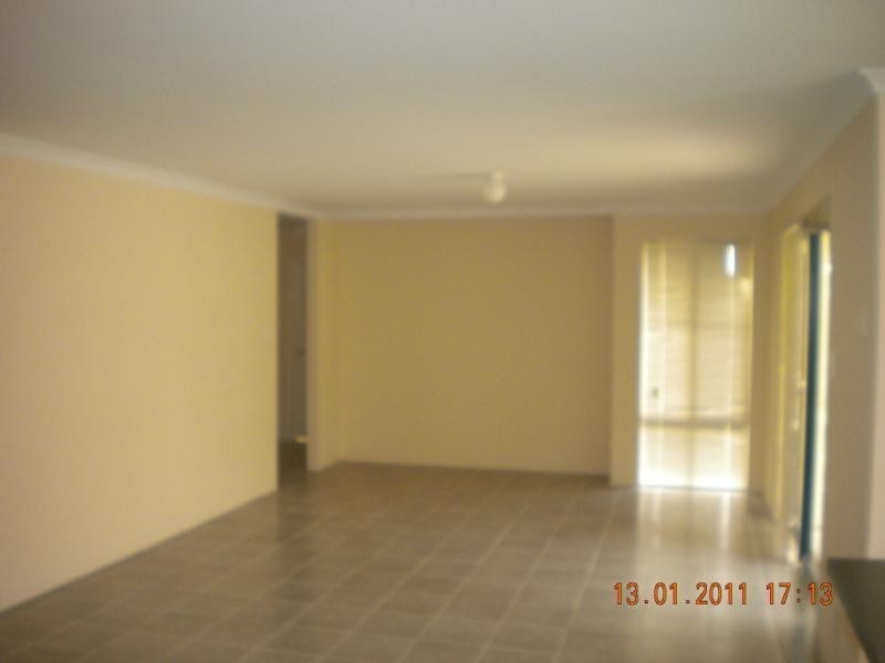 28 Watkins Loop, Tapping WA 6065