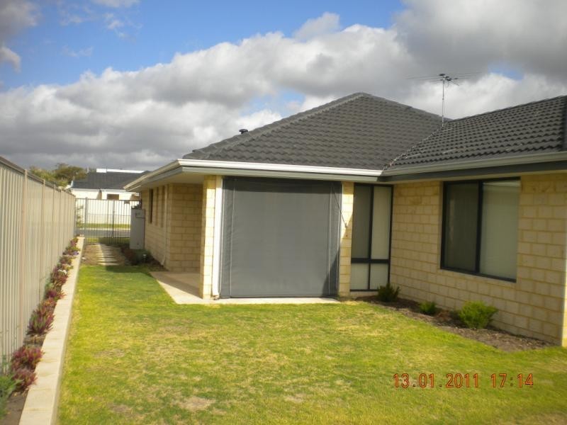 28 Watkins Loop, Tapping WA 6065