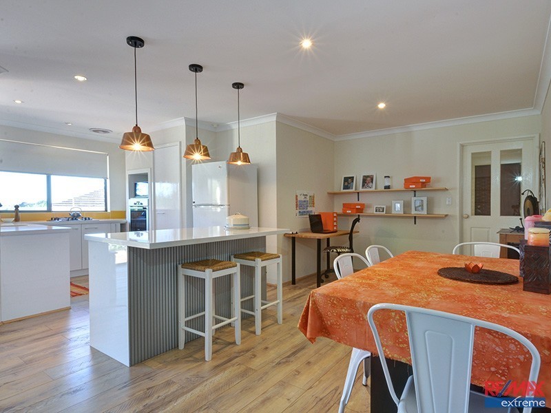 2 McKee Place, Kingsley WA 6026