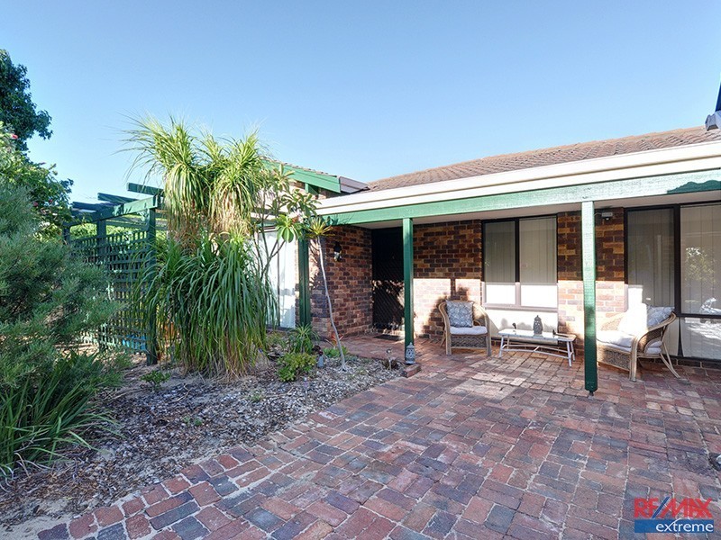 2 McKee Place, Kingsley WA 6026