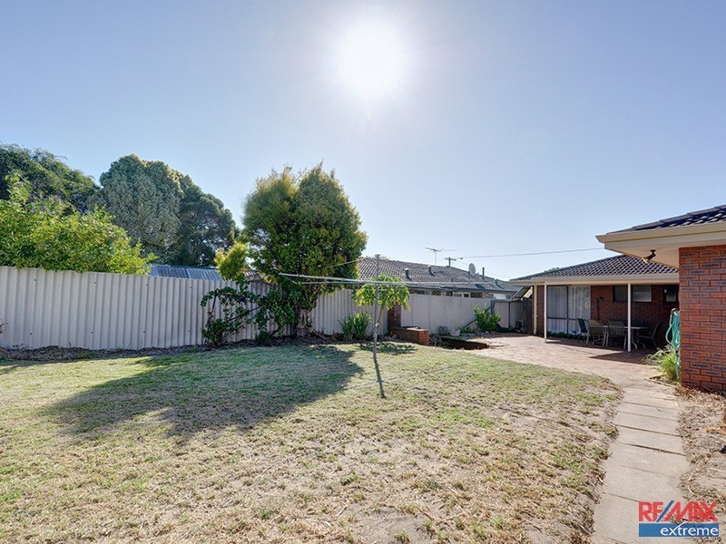 12 Kamara Court, Wanneroo WA 6065