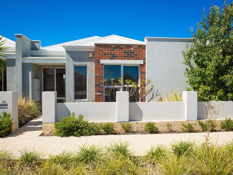 12b Dania Way, Butler WA 6036