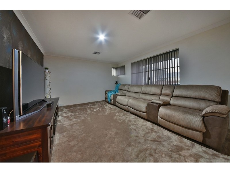 58 Liriope Parkway, Sinagra WA 6065