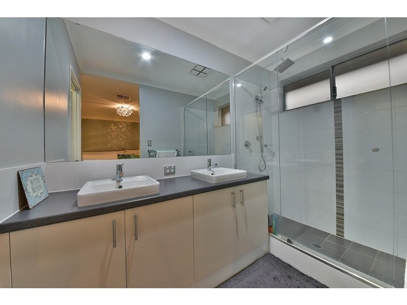 58 Liriope Parkway, Sinagra WA 6065