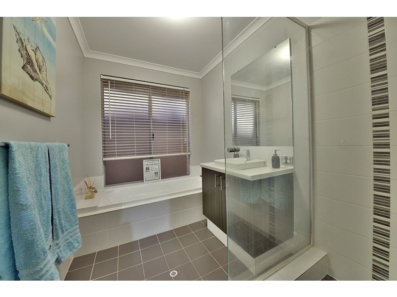 58 Liriope Parkway, Sinagra WA 6065