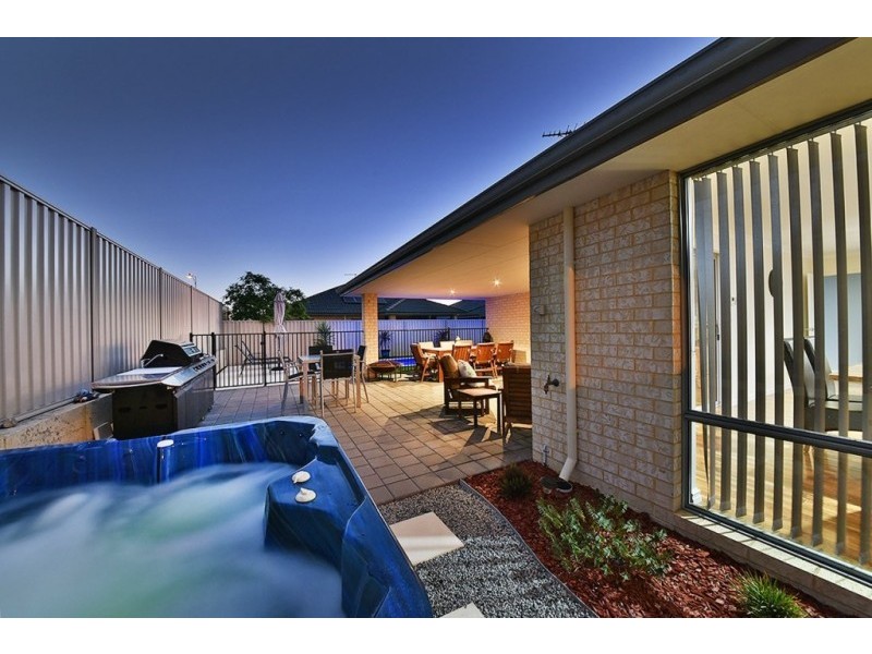 58 Liriope Parkway, Sinagra WA 6065