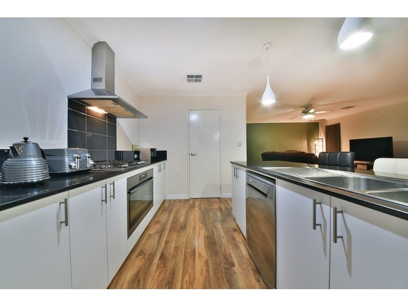 58 Liriope Parkway, Sinagra WA 6065