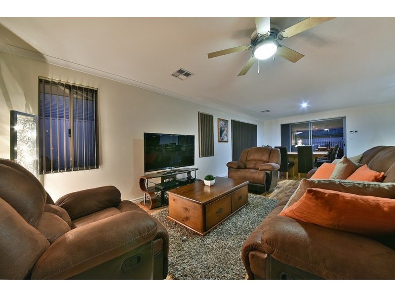 58 Liriope Parkway, Sinagra WA 6065