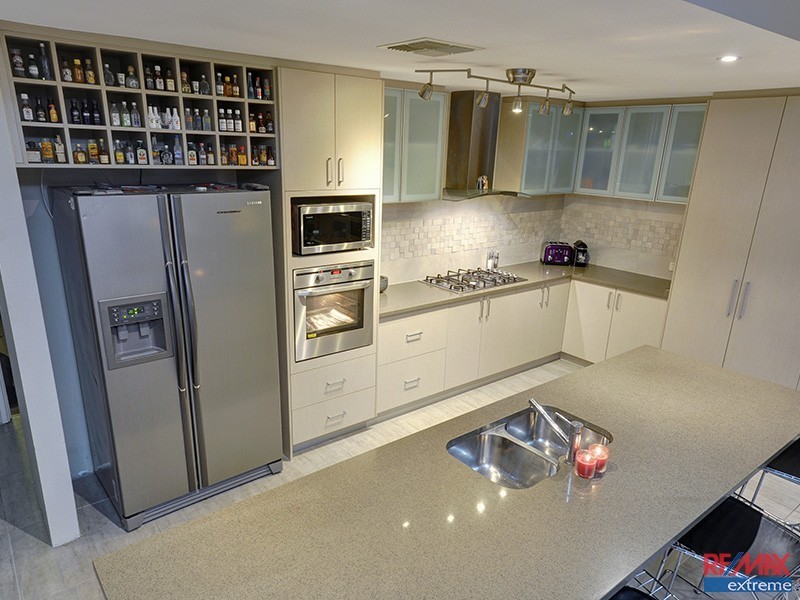 1 Cairo Way, Wanneroo WA 6065