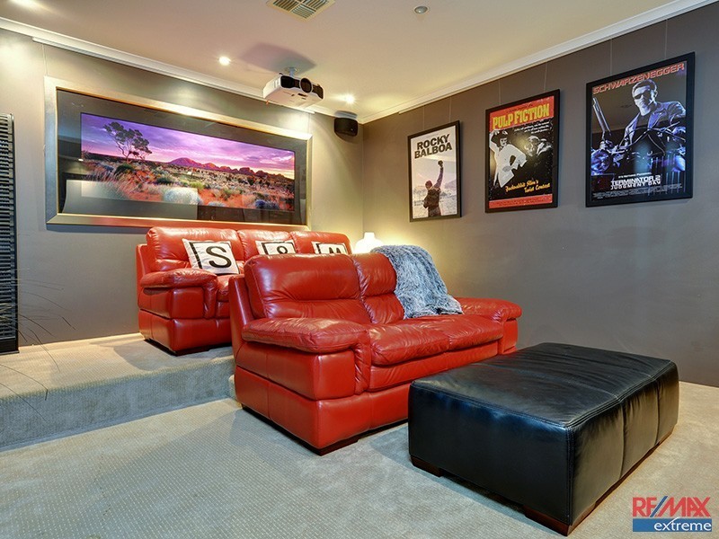 1 Cairo Way, Wanneroo WA 6065