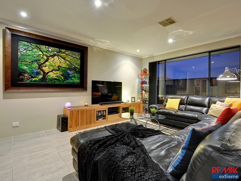 1 Cairo Way, Wanneroo WA 6065