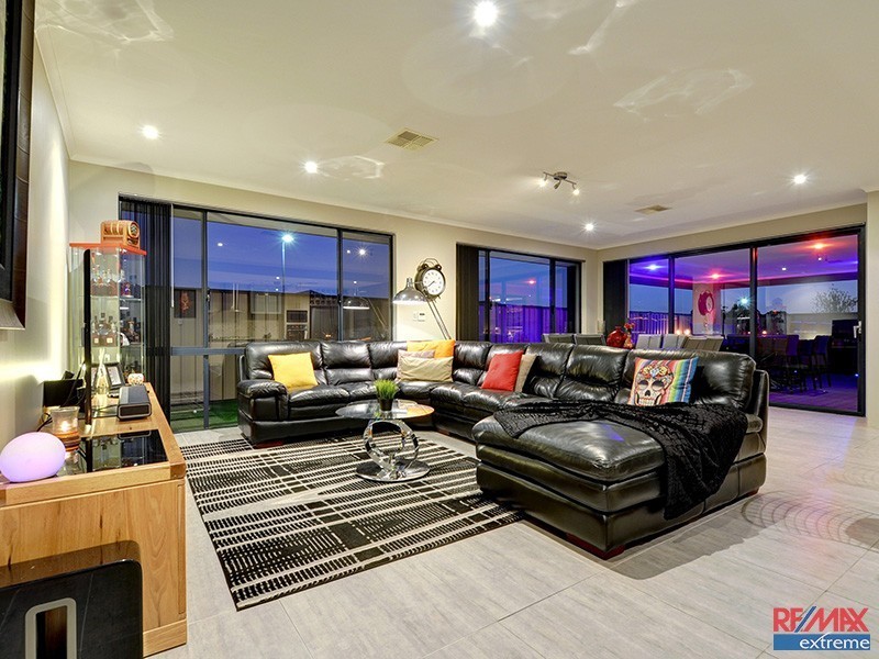 1 Cairo Way, Wanneroo WA 6065