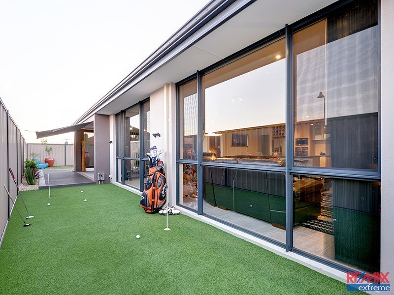 1 Cairo Way, Wanneroo WA 6065