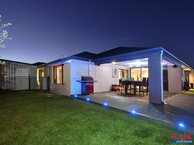 1 Cairo Way, Wanneroo WA 6065