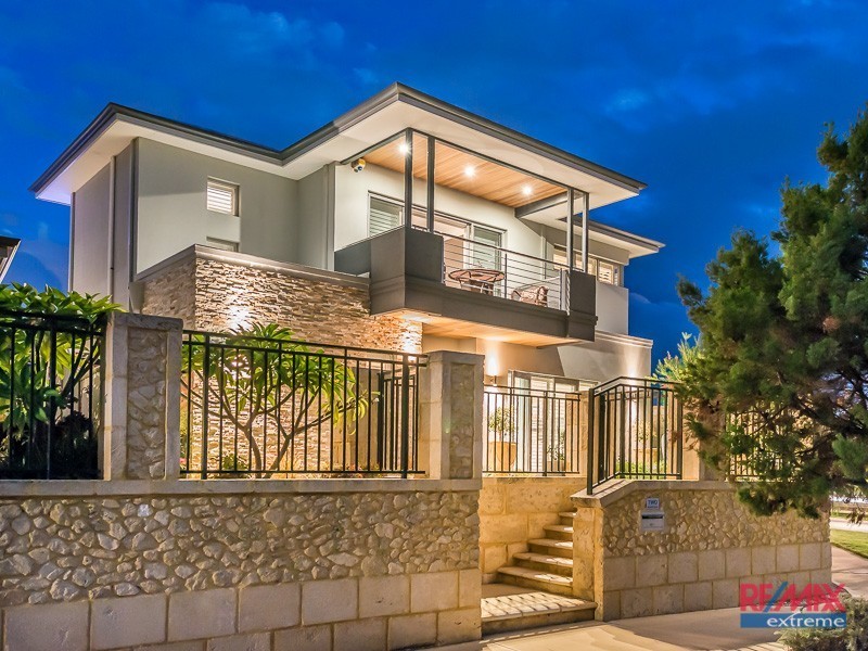 2 Windmill Circle*, Burns Beach WA 6028