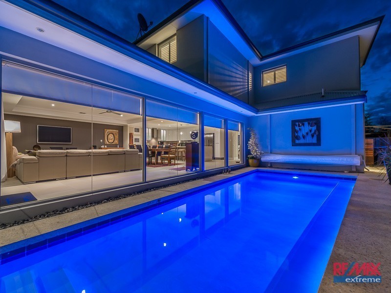 2 Windmill Circle*, Burns Beach WA 6028