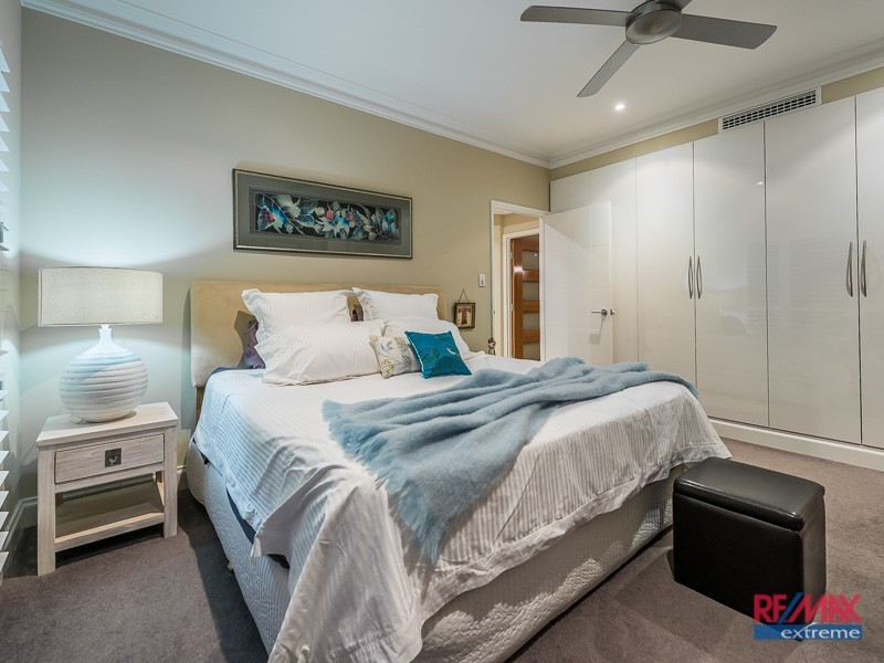 2 Windmill Circle*, Burns Beach WA 6028