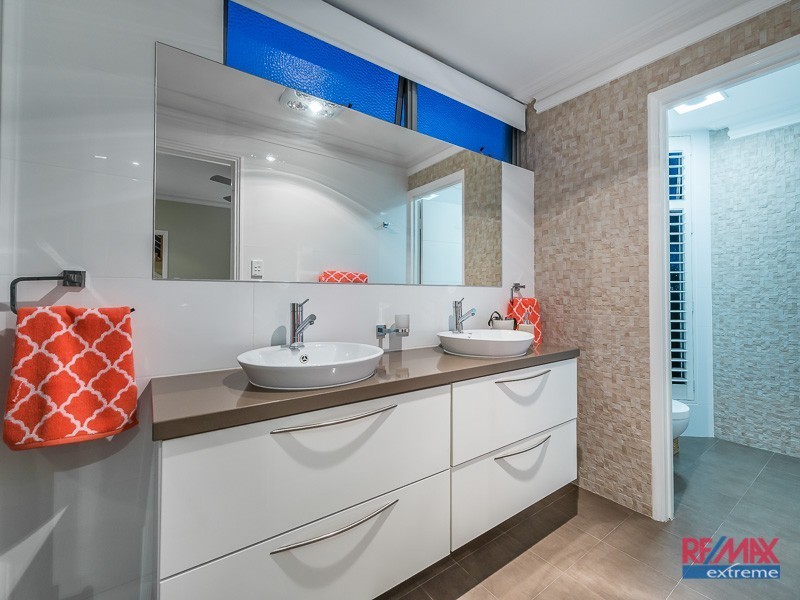 2 Windmill Circle*, Burns Beach WA 6028