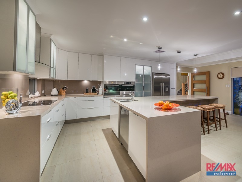2 Windmill Circle*, Burns Beach WA 6028