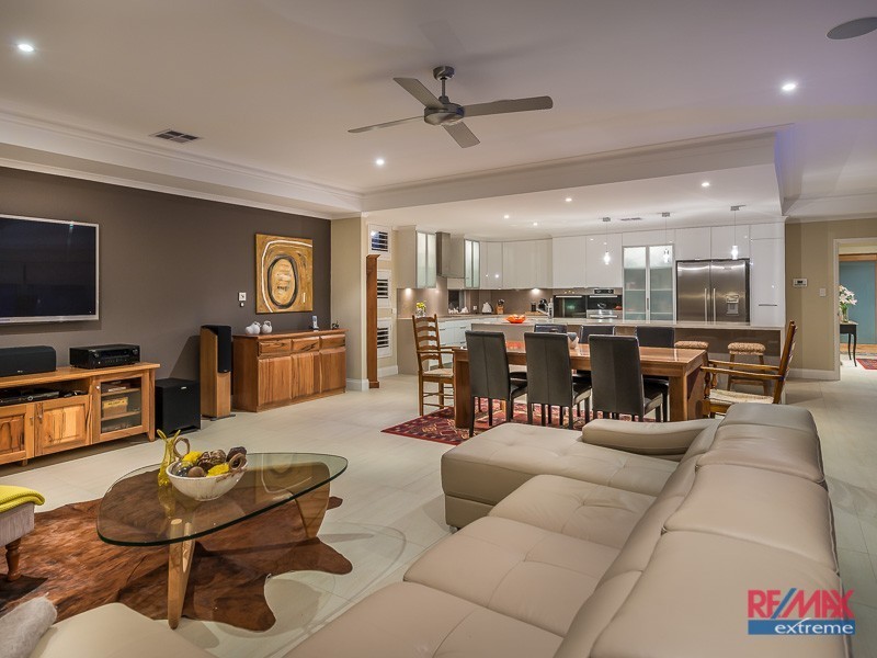 2 Windmill Circle*, Burns Beach WA 6028
