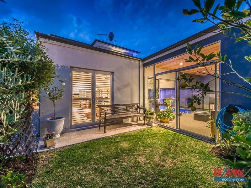 2 Windmill Circle*, Burns Beach WA 6028