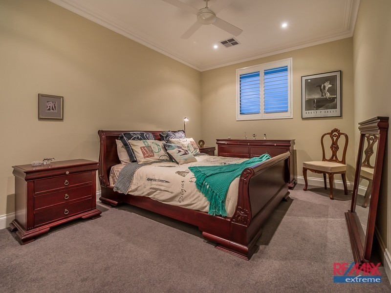 2 Windmill Circle*, Burns Beach WA 6028