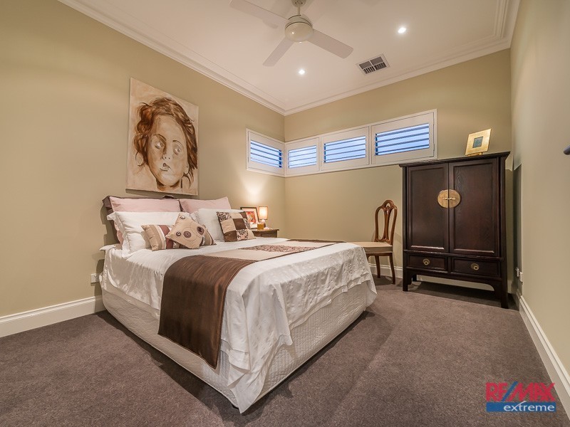 2 Windmill Circle*, Burns Beach WA 6028