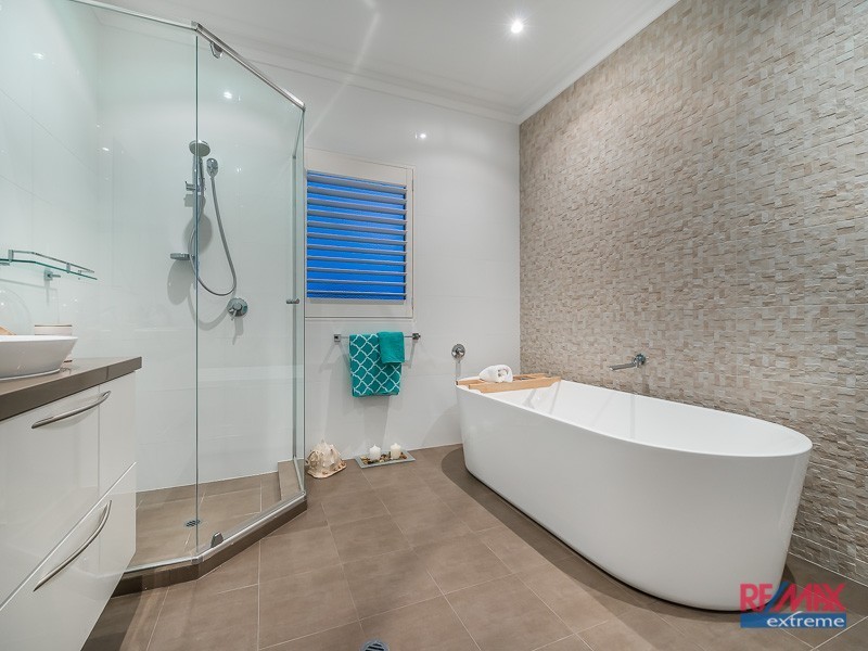 2 Windmill Circle*, Burns Beach WA 6028