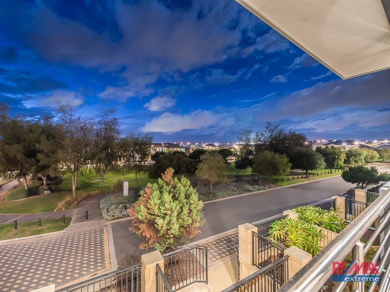 2 Windmill Circle*, Burns Beach WA 6028