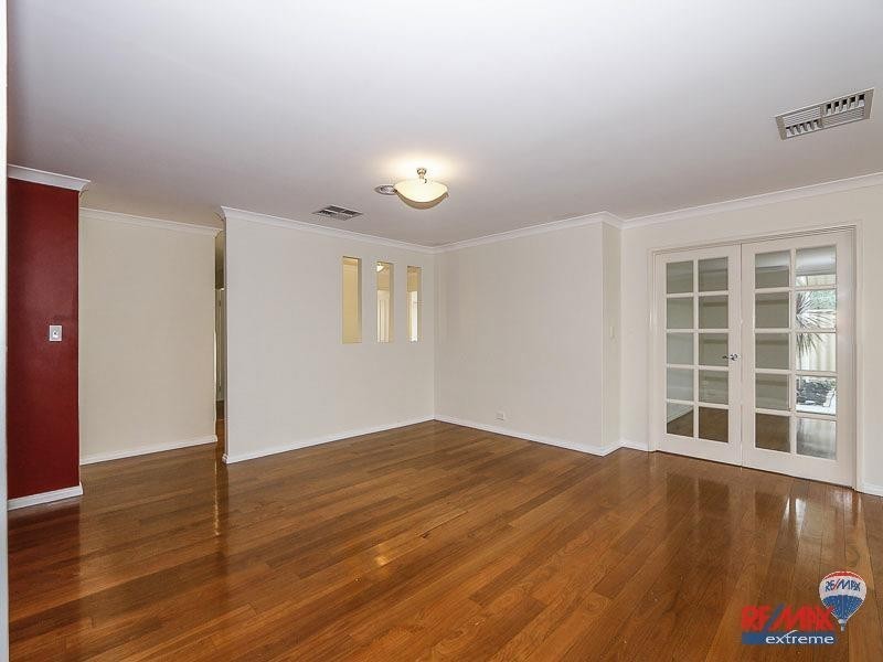 18 Featherstone Gardens, Butler WA 6036
