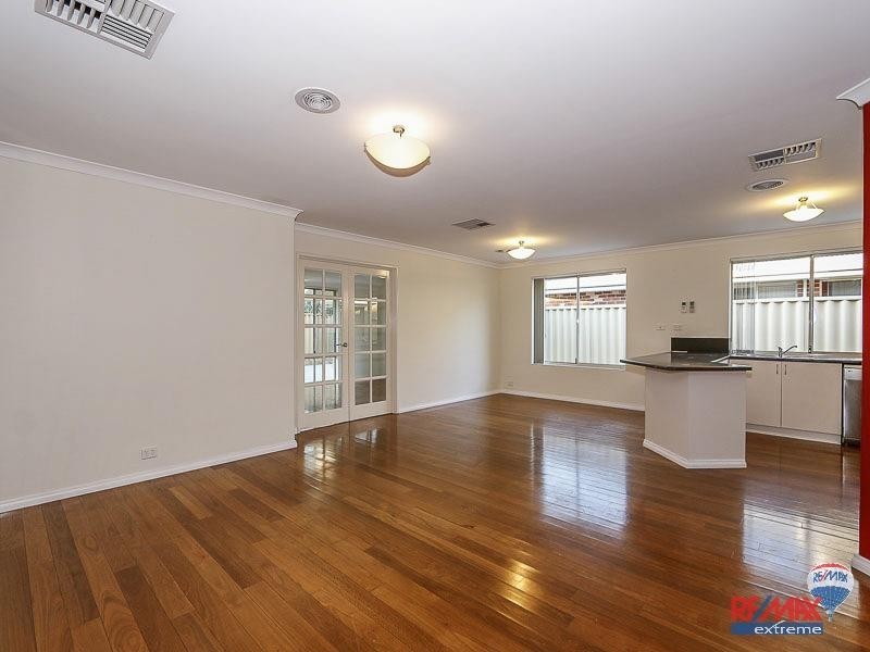 18 Featherstone Gardens, Butler WA 6036