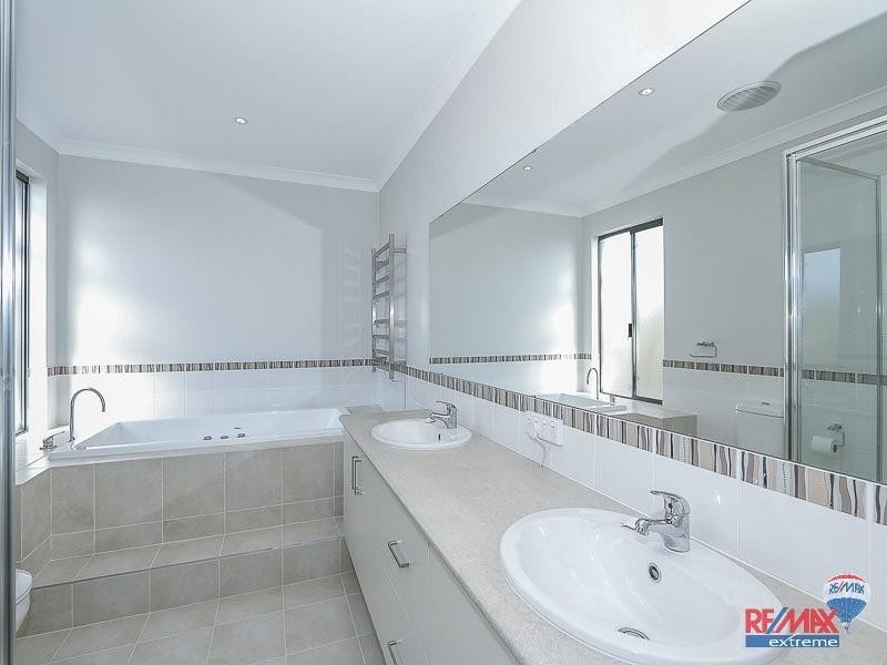 21 Founder Way, Alkimos WA 6038