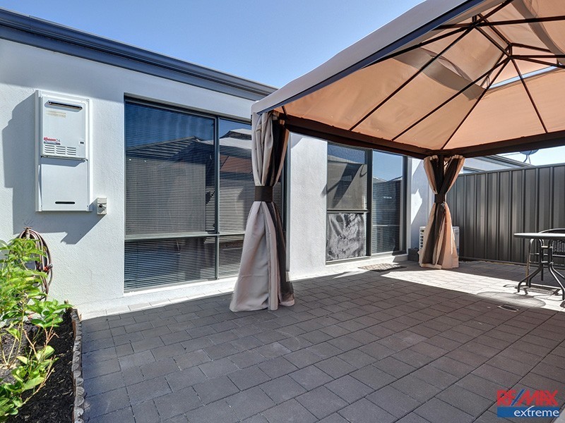 31 Sawtooth Bend, Banksia Grove WA 6031