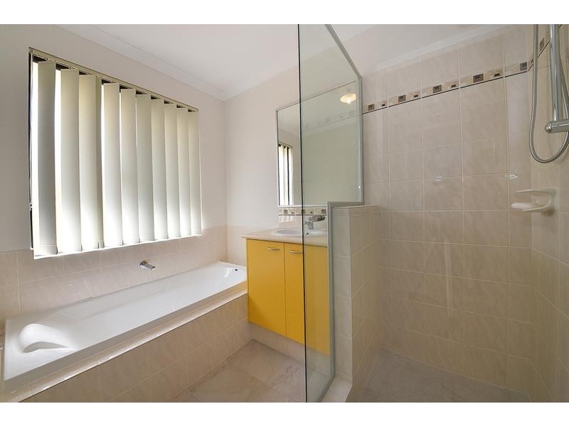11 Nerium Way, Sinagra WA 6065
