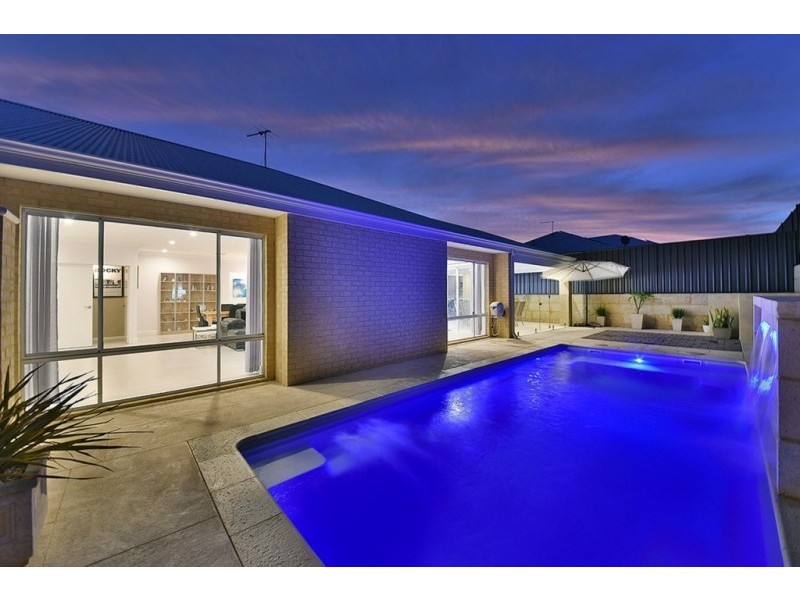 9 Fuchsia Street, Carramar WA 6031