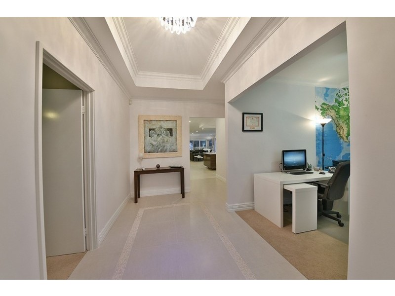 9 Fuchsia Street, Carramar WA 6031