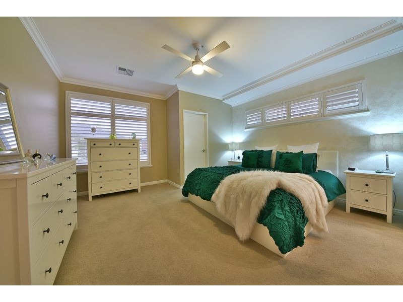 9 Fuchsia Street, Carramar WA 6031