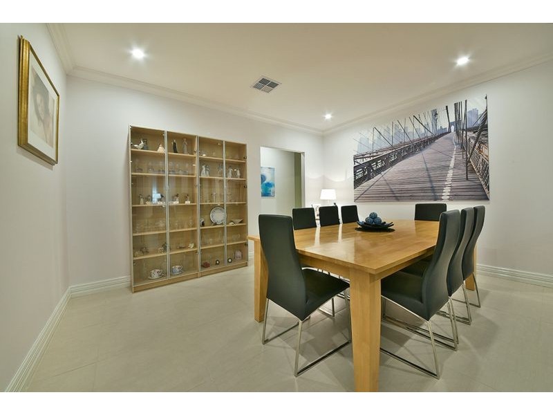 9 Fuchsia Street, Carramar WA 6031