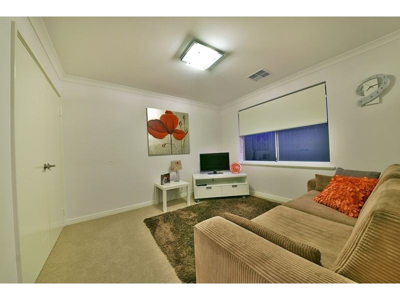 9 Fuchsia Street, Carramar WA 6031