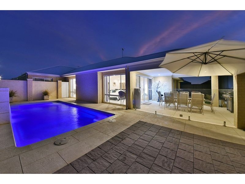 9 Fuchsia Street, Carramar WA 6031