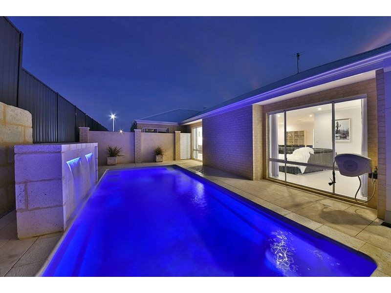 9 Fuchsia Street, Carramar WA 6031